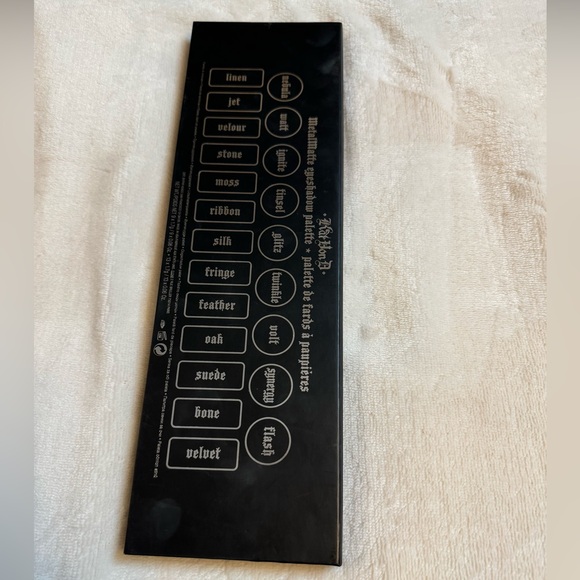 KVD Beauty Metal Matte Palette - Picture 8 of 8